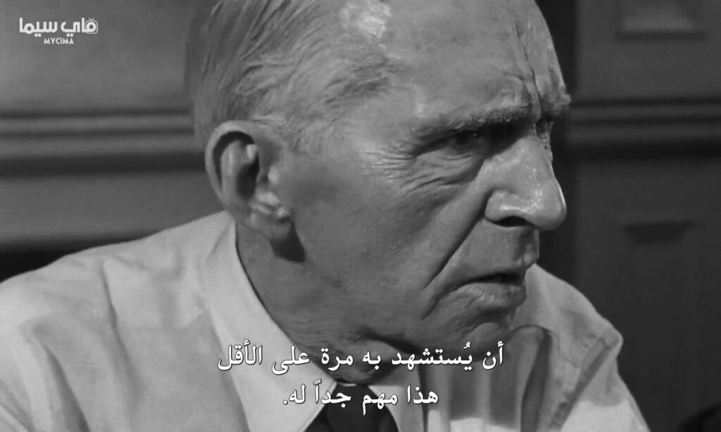مراجعة فلم 12 Angry Men (هيئة المحلفين) 25 إنه يمارس تكوين شك معقول لدى باقي المحلفين بشكل احترافي